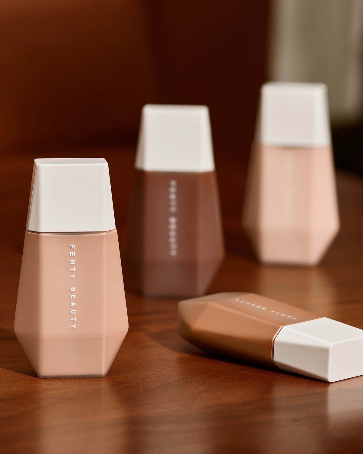 Eaze Drop Lightweight Blurring Skin Tint — 20